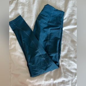 Victoria’s Secret knockout leggings